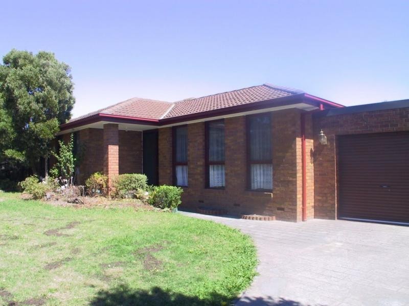 15 Prior Court, Rowville VIC 3178