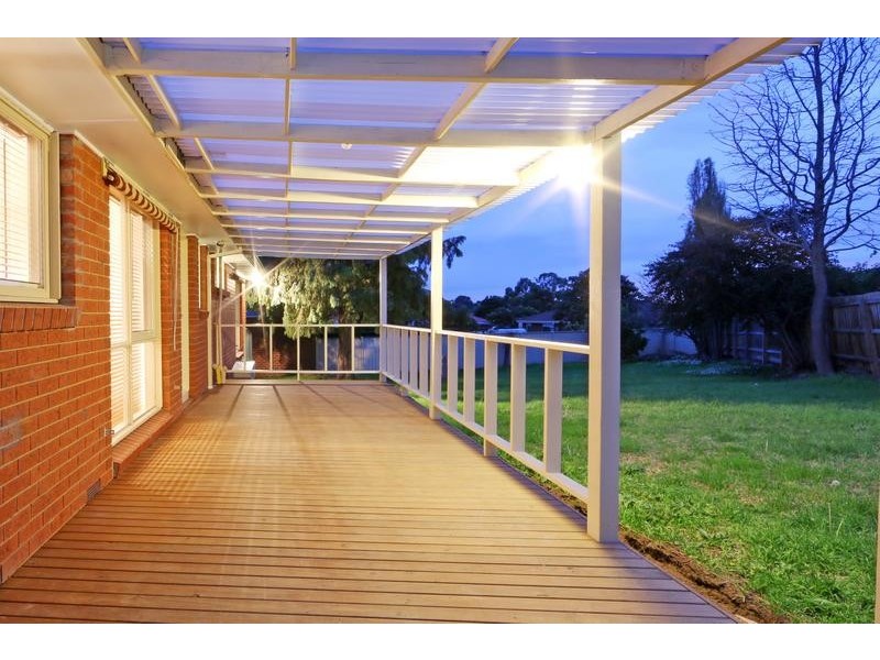 6 Doyle Place, Endeavour Hills VIC 3802