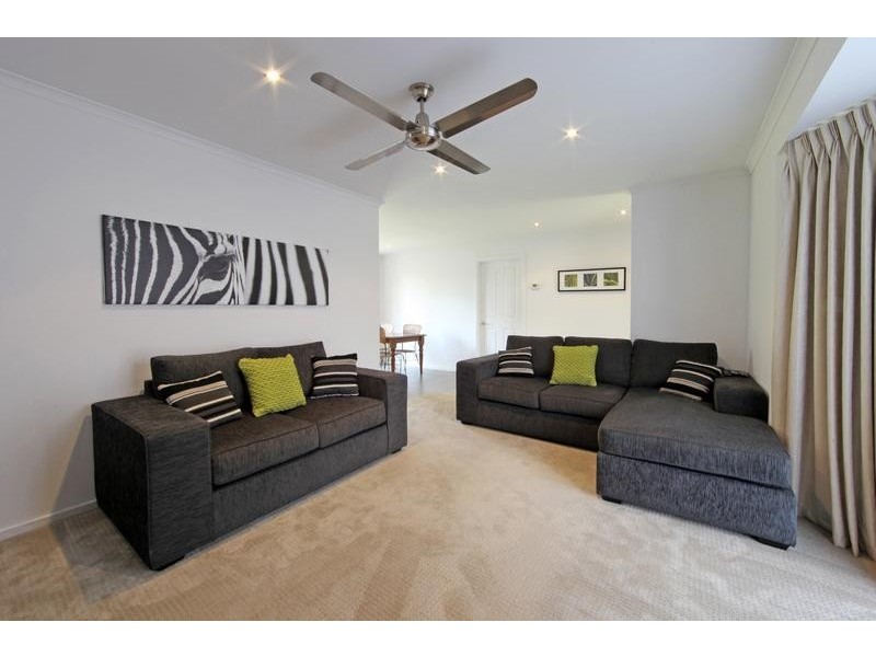 73 Sullivan Avenue, Lysterfield VIC 3156