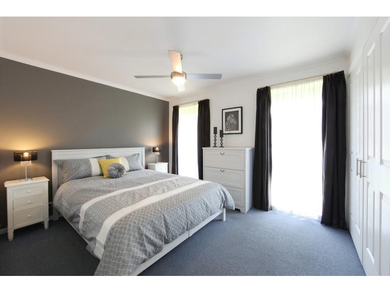 73 Sullivan Avenue, Lysterfield VIC 3156