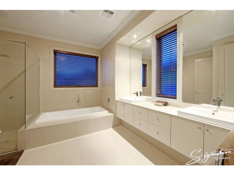 14 Straughan Close, Lysterfield VIC 3156