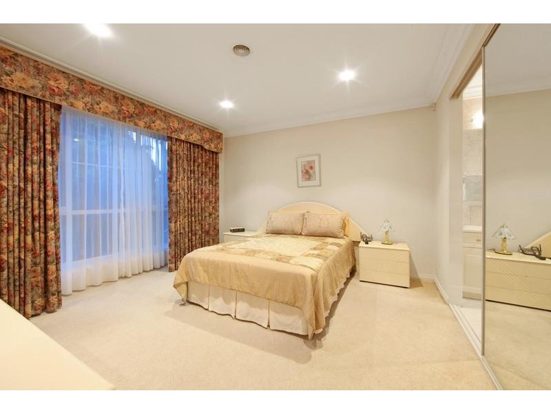 1 Tali Karng Close, Rowville VIC 3178