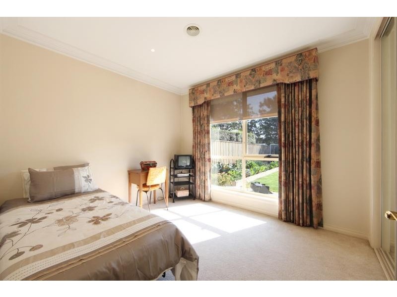 1 Tali Karng Close, Rowville VIC 3178