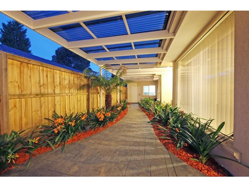 1 Tali Karng Close, Rowville VIC 3178