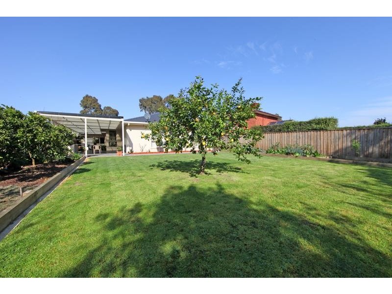 1 Tali Karng Close, Rowville VIC 3178