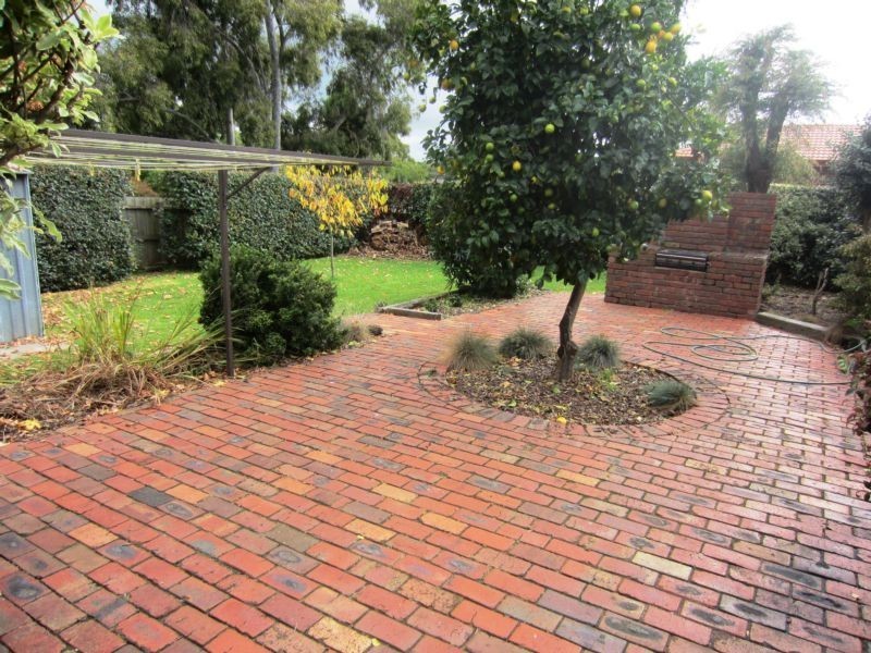 76 Sheppard Drive, Scoresby VIC 3179
