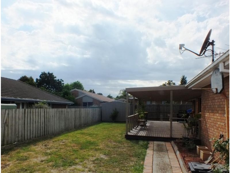 6 Pinehill Drive, Rowville VIC 3178