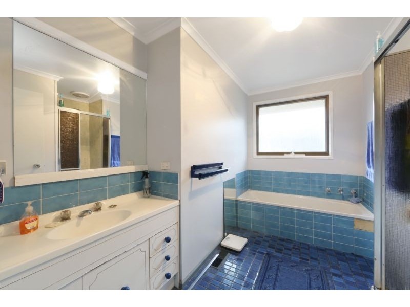 54 Lakeview Avenue, Rowville VIC 3178