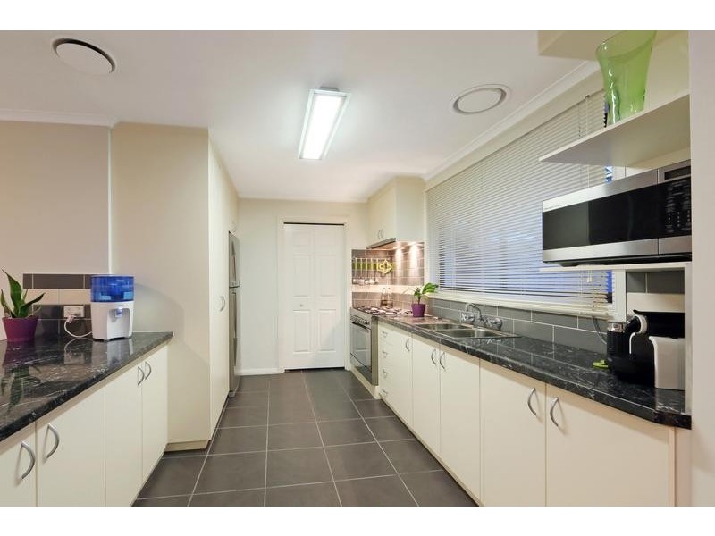 3 Blaxland Drive, Rowville VIC 3178