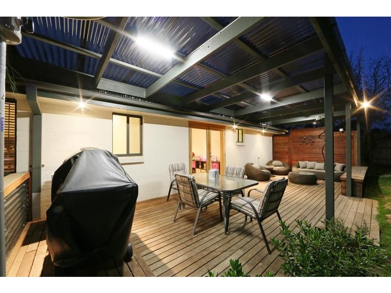 3 Blaxland Drive, Rowville VIC 3178