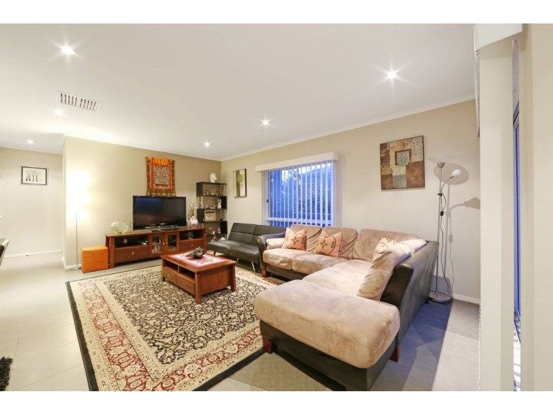 2/19 Pinnacle Avenue, Ferntree Gully VIC 3156