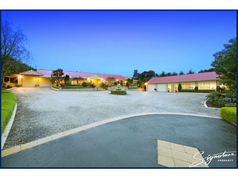 105 Grange Drive, Lysterfield VIC 3156