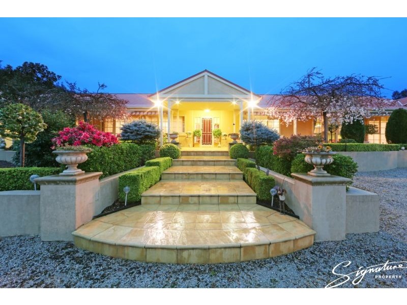 105 Grange Drive, Lysterfield VIC 3156