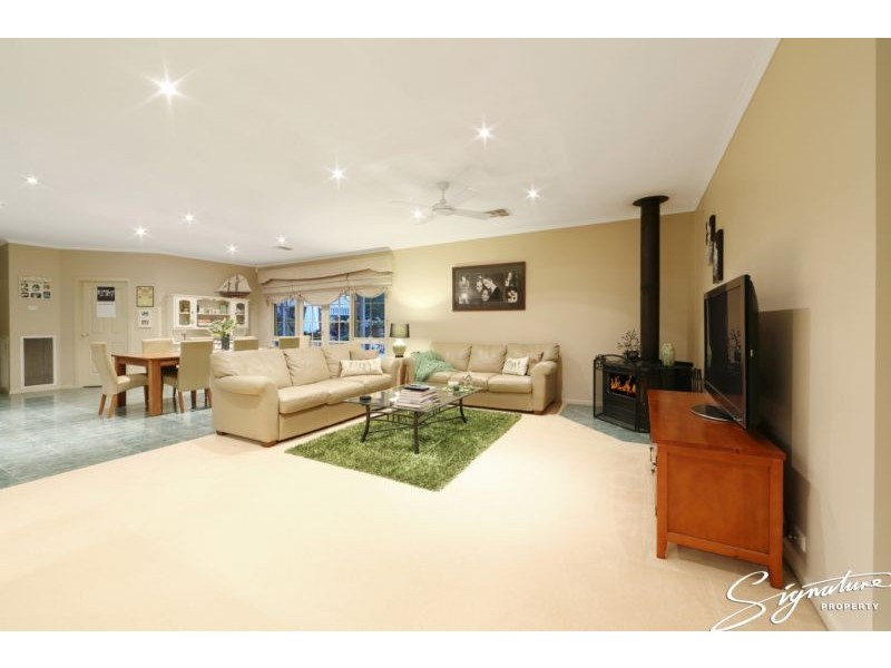 105 Grange Drive, Lysterfield VIC 3156