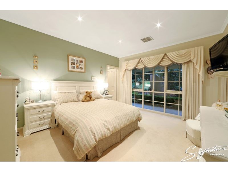 105 Grange Drive, Lysterfield VIC 3156