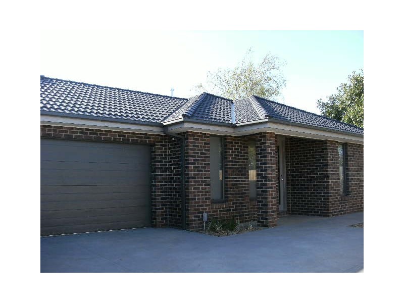 2/15 Aubrey Grove, Boronia VIC 3155