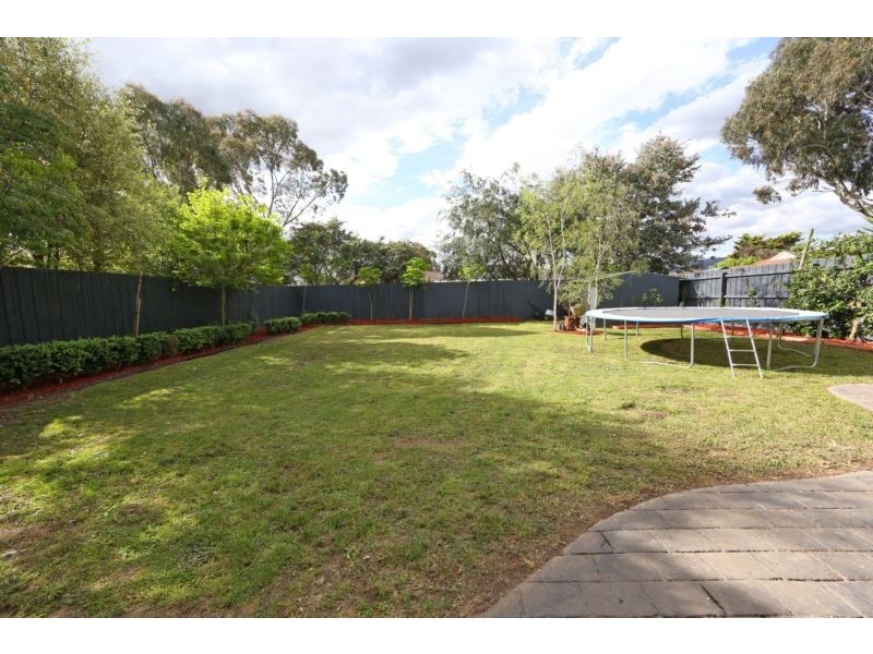 8 Jenhill Court, Rowville VIC 3178