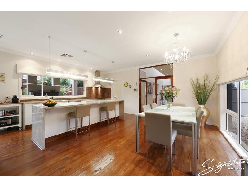 92 Lakesfield Drive, Lysterfield VIC 3156