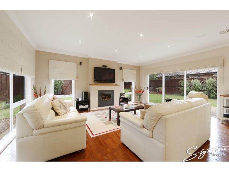 92 Lakesfield Drive, Lysterfield VIC 3156