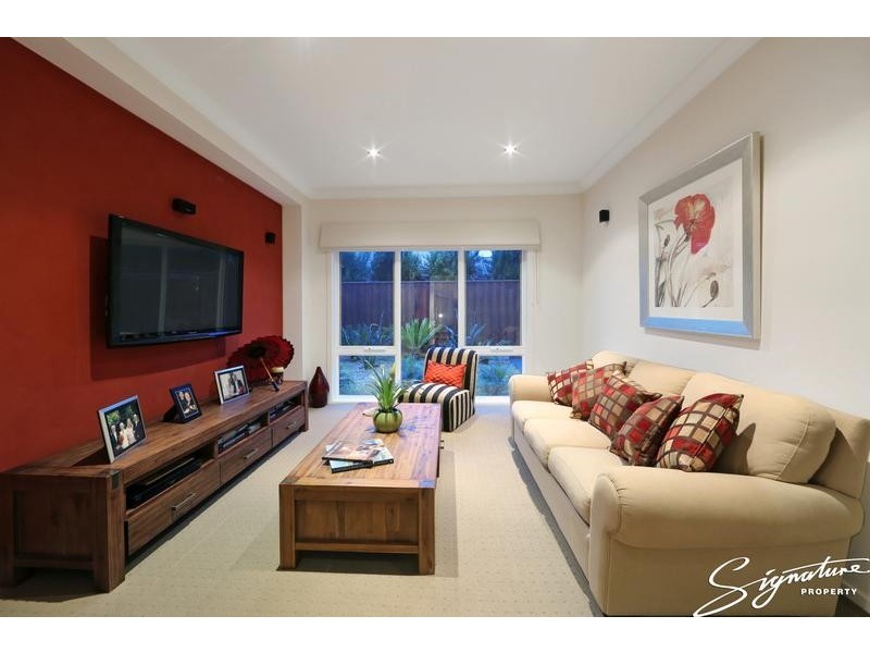 92 Lakesfield Drive, Lysterfield VIC 3156