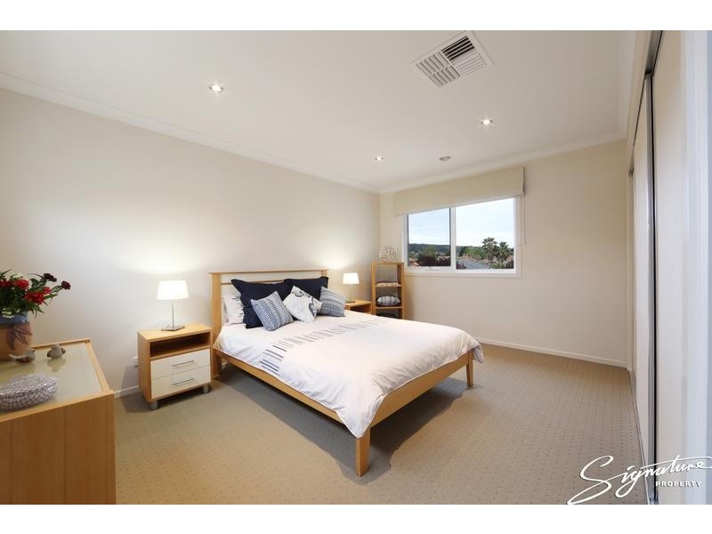 92 Lakesfield Drive, Lysterfield VIC 3156