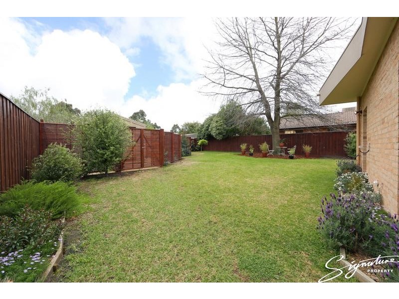 92 Lakesfield Drive, Lysterfield VIC 3156