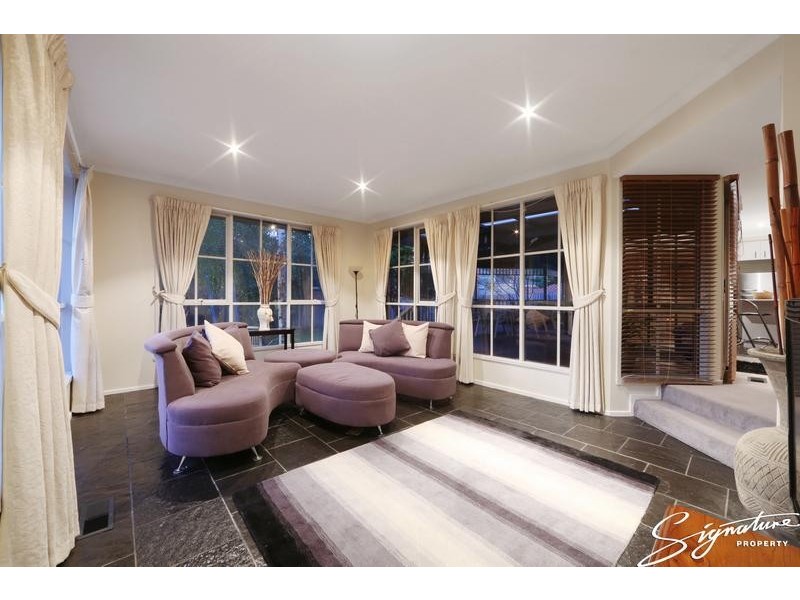 9 Miramah Close, Rowville VIC 3178