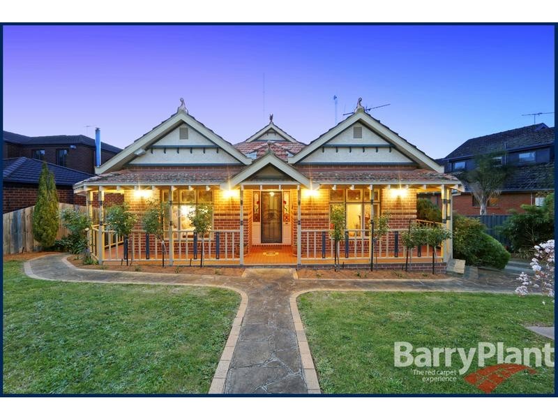 27 George Knox Drive, Rowville VIC 3178