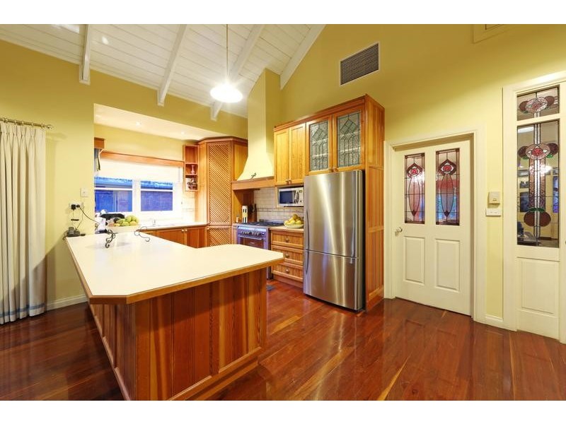 27 George Knox Drive, Rowville VIC 3178