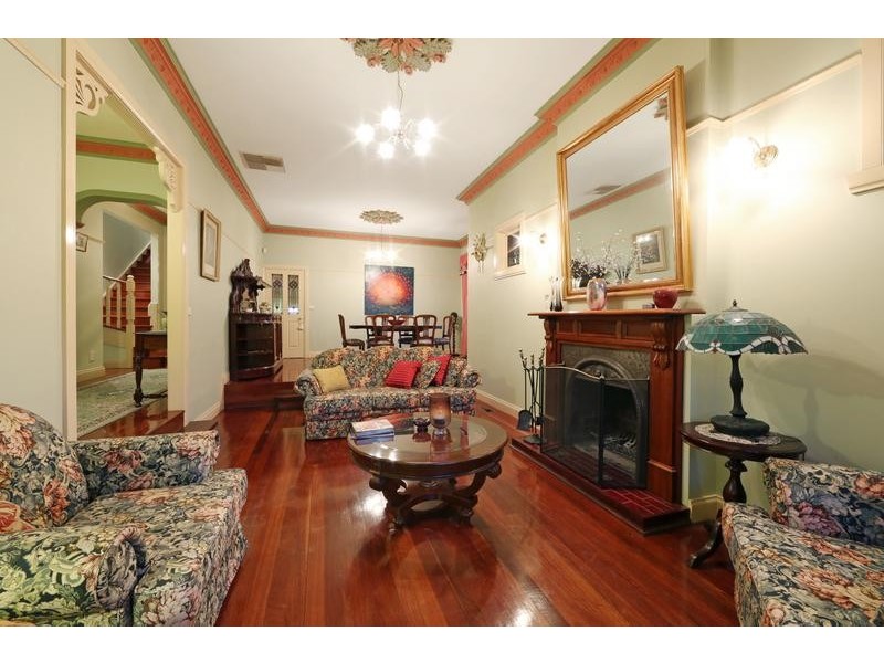 27 George Knox Drive, Rowville VIC 3178