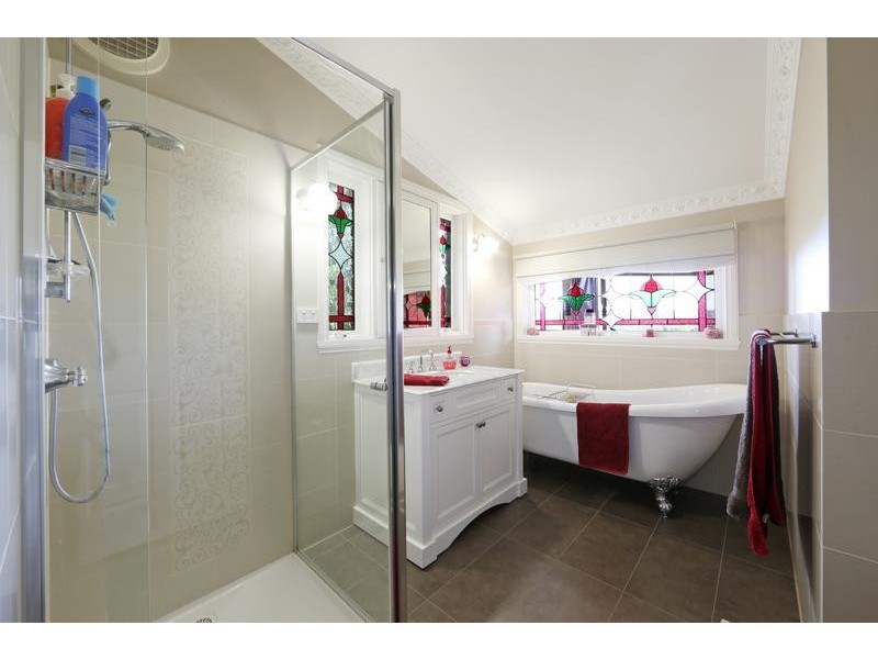 27 George Knox Drive, Rowville VIC 3178