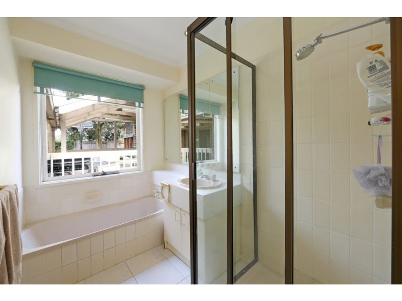 8 Jamieson Avenue, Rowville VIC 3178