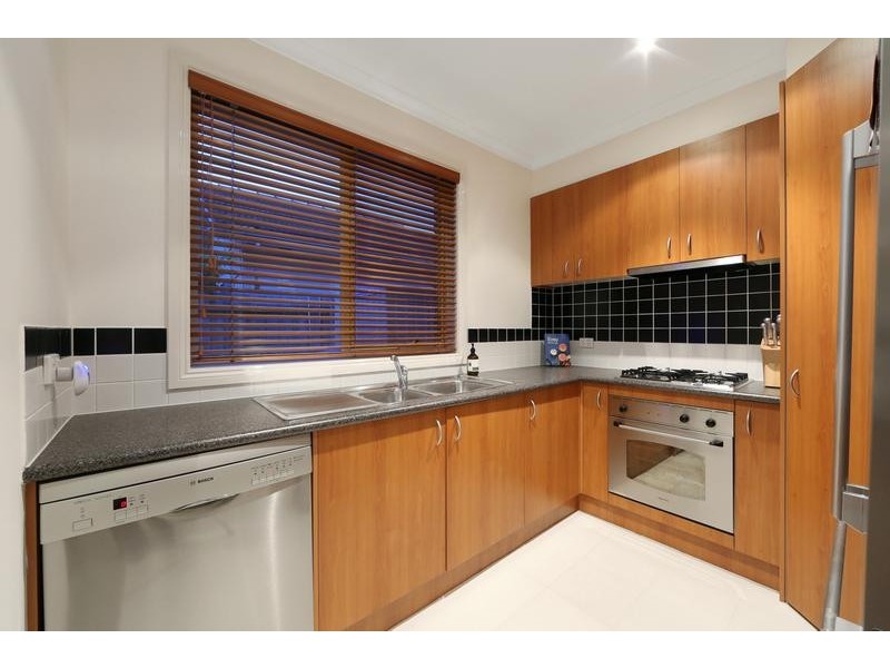 2/1340 High Street Road, Wantirna South VIC 3152