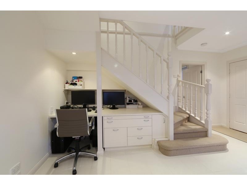 2/1340 High Street Road, Wantirna South VIC 3152