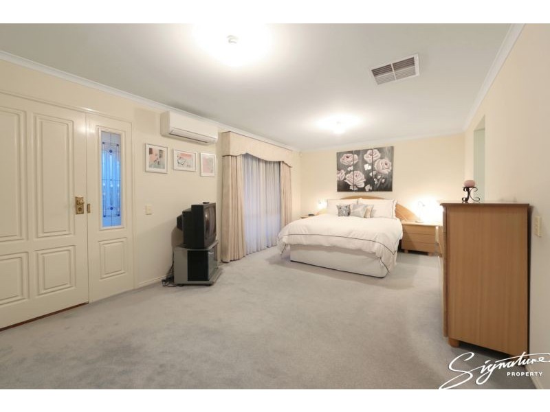 8 Crossley Court, Lysterfield VIC 3156