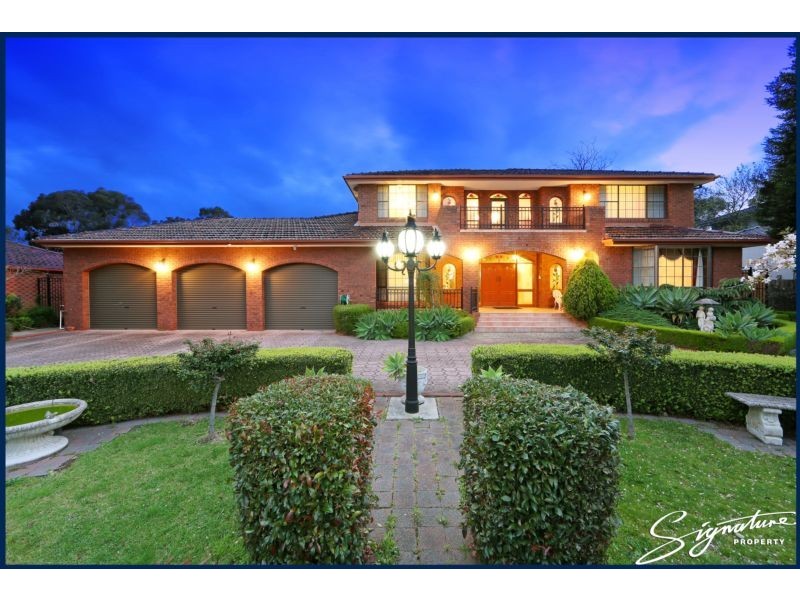 32 Murray Crescent, Rowville VIC 3178