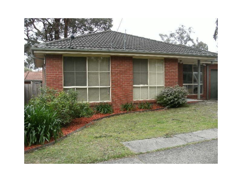 4 Deschamp Crescent, Rowville VIC 3178