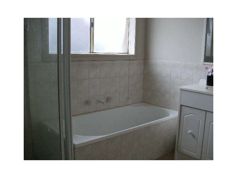 4 Deschamp Crescent, Rowville VIC 3178