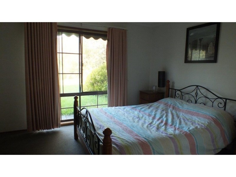 61 Balladonia Road, Rowville VIC 3178