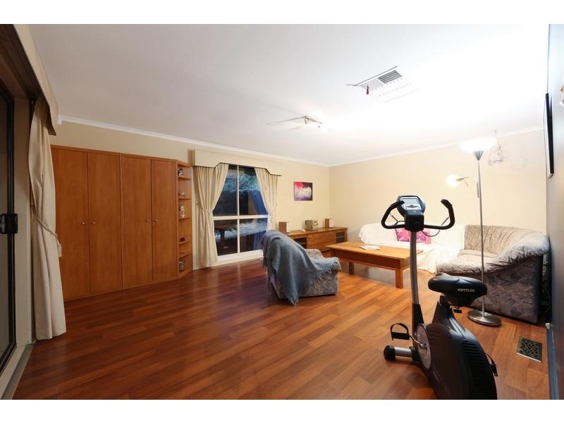 6 Beccie Court, Ferntree Gully VIC 3156