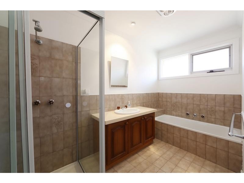 11 Chelmsford Court, Ferntree Gully VIC 3156