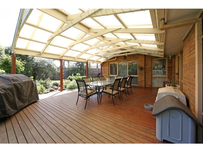 11 Chelmsford Court, Ferntree Gully VIC 3156