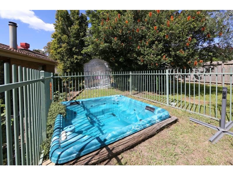 11 Chelmsford Court, Ferntree Gully VIC 3156
