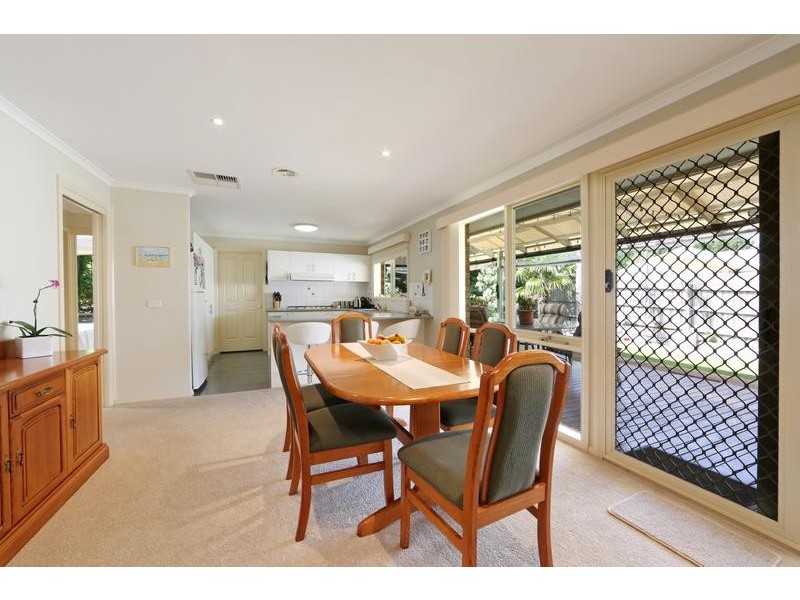 11 Palmerston Road, Lysterfield VIC 3156