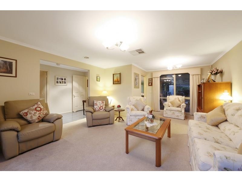 11 Palmerston Road, Lysterfield VIC 3156