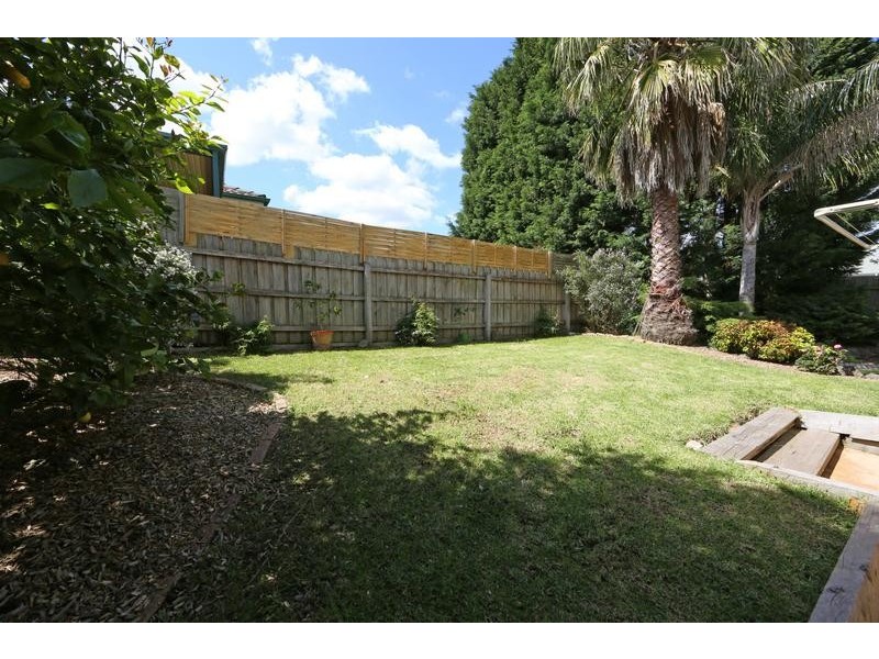 11 Palmerston Road, Lysterfield VIC 3156