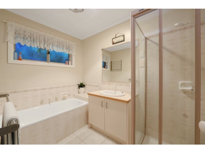 12 Moama Place, Rowville VIC 3178