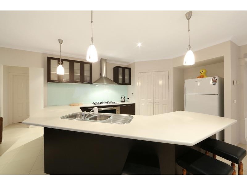 76 Jubilee Drive, Rowville VIC 3178