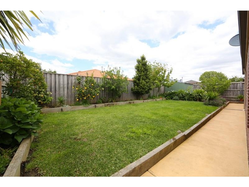 76 Jubilee Drive, Rowville VIC 3178