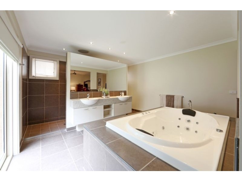 1 Nocera Place, Rowville VIC 3178